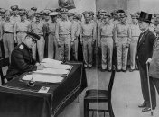 Японська делегація чекає на підписання Акту про капітуляцію