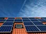 Даже спасет при пожаре: преимущества солнечного дымохода