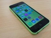 Пластиковый iPhone 5c спас владельца от пулевого ранения