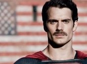 Известный "Супермен" Генри Канвилл лишился легендарных усов 