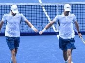 Братья Брайан обыграли Маррея и Суареса на Итоговом турнире АТР