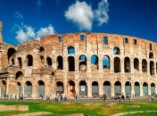 Израильтянка выцарапывала инициалы на колонне Колизея: заведено дело