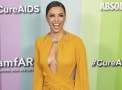 Ева Лонгория показала постройневшую фигурку на новом фото