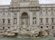 В Риме оштрафовали француза за купание в старейшем фонтане Рима