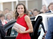 Невероятно нежный образ: королева Летиция поразила роскошным нарядом