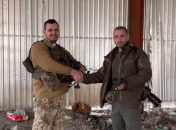 Ян Доброносов передает FPV-дроны бойцам 108 батальона ВСУ