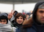 В Сербии обнаружили 77 мигрантов, которых перевозили в фургоне и грузовике