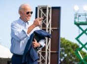 Байден вакцинировался от коронавируса в прямом эфире