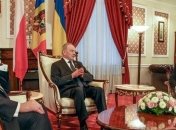 Порошенко получит высшую награду Молдовы