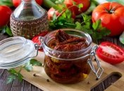 Вяленые помидоры дополнят салаты и пасту