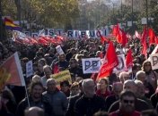 Десятки тысяч испанцев устроили протест против политики экономии правительства
