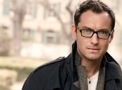 Популярный британский актер попал в аварию