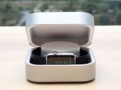 Стильный кейс Amber позволяет до 8 раз зарядить Apple Watch (Видео)