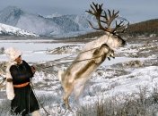 Воодушевленные природой снимки из "дикой" жизни кочевников-оленеводов (Фото)