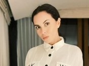 Кудряшка Сью: Настя Каменских воссоздала свое детское фото  