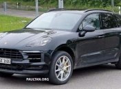 Появились первые снимки нового кроссовера Porsche