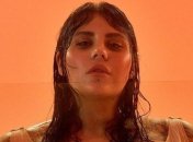 Солистка группы KAZKA объяснила главную идею клипа "Палала" 