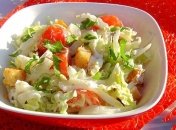 Простой летний салат из овощей