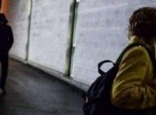 В Киеве задержали подозреваемого в покушении на убийство девушки