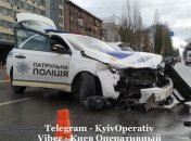 Патрульные Киева разбили машину в тройном ДТП по пути на место другой жесткой аварии (фото, видео)