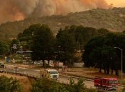 Пожары в Калифорнии уничтожили почти тысячу домов