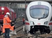 В Германии поезд столкнулся с фурой: пострадали 12 человек