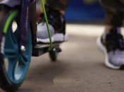 Суд в Украине впервые вынес приговор самокатчику, сбившему пенсионерку в Запорожье