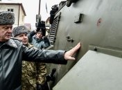 Порошенко: Украинские воины будут иметь высокий уровень обеспечения