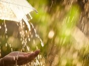 Не только дожди, а еще шквалы и град: синоптик удивила прогнозом погоды в Украине