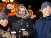 На Майдан поддержать Виталия Кличко пришли брат и жена 