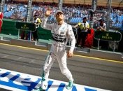 Чемпион Формулы-1 исполнил три роли работника кинотеатра (Видео)