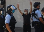 Может попасть в руки НОАК: США прекращают экспорт военной продукции в Гонконг