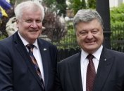 Порошенко поговорил с премьером Баварии о попытках РФ подорвать Минские соглашения