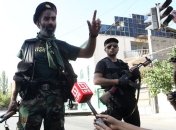 Мятежники в Ереване взяли в заложники врачей