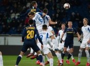 Хет-трик Супряги, VAR и удаления: Динамо повержено в Днепре (Видео)