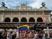 В столице Австрии официально зарегистрирован первый однополый брак