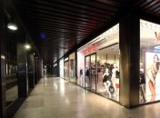 В одной из мировых столиц моды массово закрываются магазины и рестораны