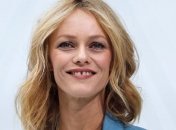 Ванесса Паради прилетела на сьемки в Украину