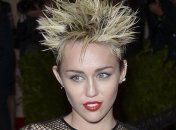 Майли Сайрус выпустит скандальный диск 