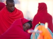 У берегов Ливии затонула лодка с мигрантами: На борту могло быть более 100 человек