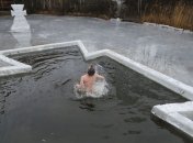 Порошенко и Гройсман поздравили украинцев с праздником Крещения