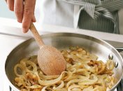 Нужно просто добавить немного соды в правильный момент