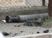 Журналисты Le Monde попали под обстрел в Нагорном Карабахе: их авто иссечено осколками (фото, видео)