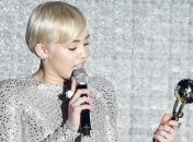 Скандальная Майли Сайрус расплакалась из-за рыбки