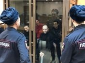 Смеются им в глаза: появилось фото пленных украинских моряков из суда в Москве