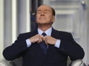 Берлускони предупреждает о возможном выходе Италии из еврозоны