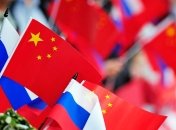 СМИ: Рыночные потрясения в Китае угрожают нефтезависимой экономике РФ