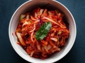 Капуста кимчи порадует даже самого требовательного гурмана (изображение создано с помощью ИИ)