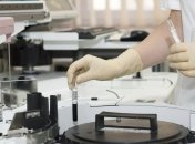 Франція виділить додаткові €5 мільярдів на дослідження коронавірусу