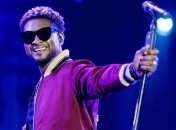 Певец Usher разводится с женой после 10 лет брака